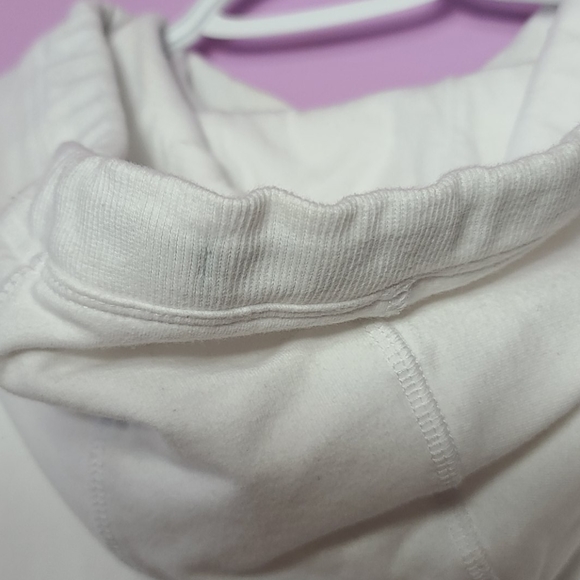 ποΈ DKNY Hoodie - Picture 7 of 9